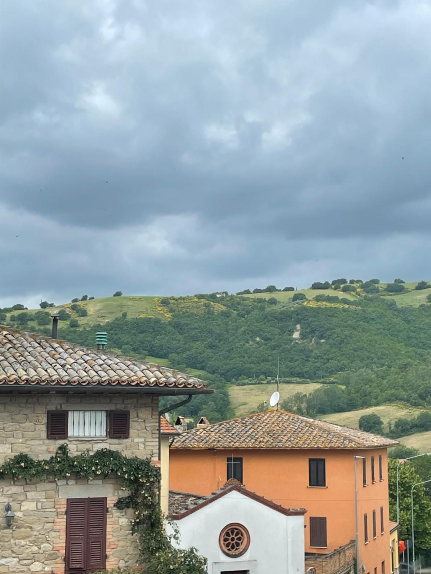 Locanda Francescana Valfabbrica ภายนอก รูปภาพ